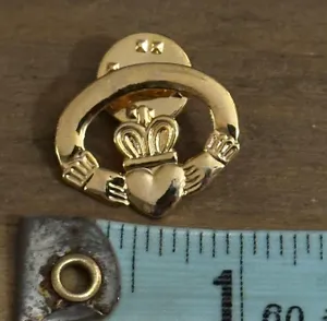 Vintage Gold Tone Claddagh Lapel Tac Pin thumbnail 3