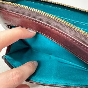 Fossil Burgundy Leather Full Zip Wallet Damaged Vintage thumbnail 4