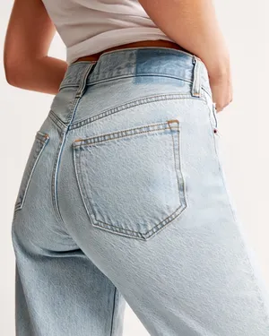 Abercrombie & Fitch High Rise Loose Jeans thumbnail 4