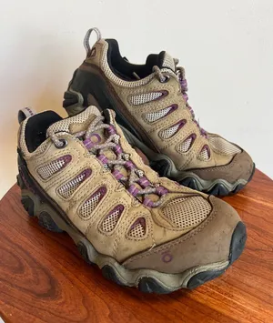 Oboz Women’s Athletic Trail Shoes in Tan and Purple size 7 thumbnail 1