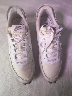 Nike Women's Summit White and Cream Retro Runner Sneakers thumbnail 4