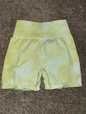 Gymshark Seamless Tie-Dye High-Waisted Shorts in Yellow/Green thumbnail 3