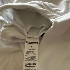Alphalete One-Shoulder Sports Bra in Light Gray thumbnail 3