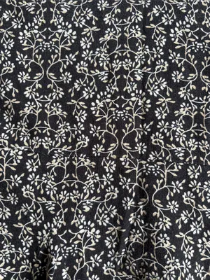 Universal Threads Black Floral V-Neck Dress thumbnail 6