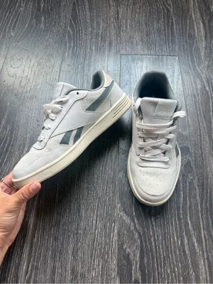 Reebok women’s White & Gray Low-Top Sneakers thumbnail 8