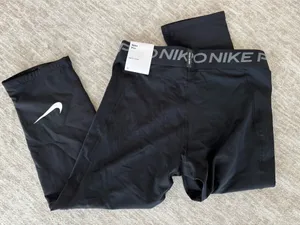 Nike Pro Tight Fit 7/8 Leggings thumbnail 1