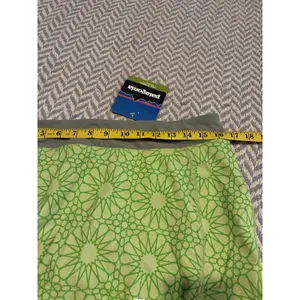 Patagonia Skirt BUILT IN Shorts Womens MEDIUM Outdoors Lightweight Green thumbnail 10