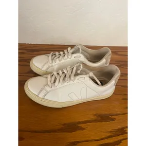 Veja Sneaker women’s 7 thumbnail 3