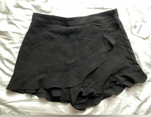 NWT Altar’d State Black Skort Size M thumbnail 1