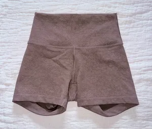 Lululemon Wunder train shorts 4” thumbnail 1