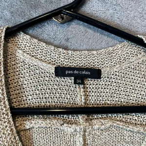 Pas De Calais Cozy Minimalist Knit Cardigan Neutral Beige Cardigan‎ XS Oversized thumbnail 8