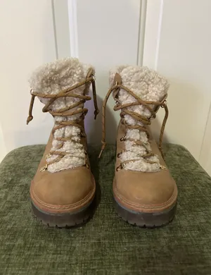 Tommy Hilfiger Boots thumbnail 2