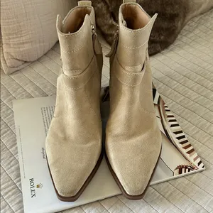 Antonio Melani peatrie light tan suede buckle western pointed heeled booties 8.5 thumbnail 6
