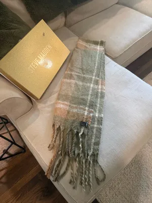Steve Madden Olive Plaid Scarf and Hat Set thumbnail 4