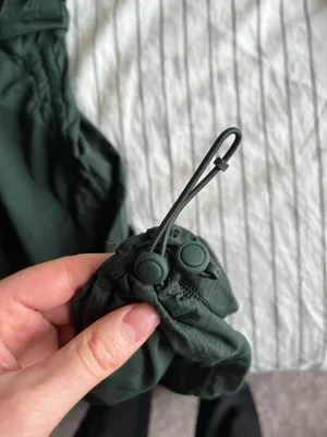 Lululemon Lightweight Adjustable Mid-Rise Cargo Pants thumbnail 8