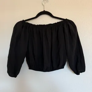 Brandy Melville Maura Black Off The Shoulder Crop Top Peasant Cottage Festival‎ thumbnail 2
