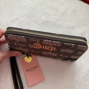 Juicy Couture Crown Logo Wallet Wristlet Y2K McBling Brown Canvas NWT thumbnail 2
