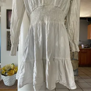 Zara linen blend dress long sleeve white ivory size M smocked ruffle thumbnail 3