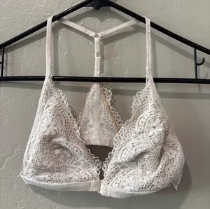 Victoria's Secret White Lace Bralette thumbnail 2
