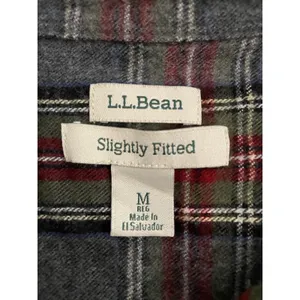L.L. Bean Gray Stewart Plaid Flannel Slightly Fitted Shirt Womens Size Medium thumbnail 2