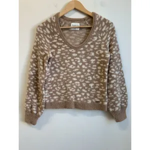 Abercrombie & Fitch Soft Collection Sweater Furry Eyelash Leopard Print Scoop XS thumbnail 2