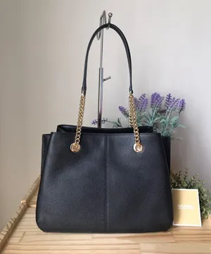 Purse thumbnail 2