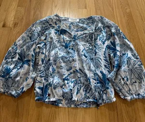 Fisherman's Daughter Blue Palm Cotton Cropped Blouse Sz L thumbnail 1