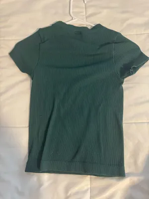 Old navy tee thumbnail 2