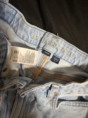 American Eagle Jeans Outfitters Mom Ripped thumbnail 2