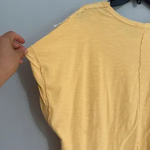 Seven 7 Shirt women's L Short Sleeve Tee Yellow thumbnail 6