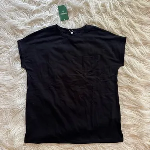 Halara Round Neck Pocket Hem Relax Casual T-Shirt Black Size Small thumbnail 3