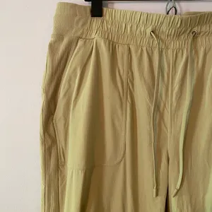 Lululemon Beyond the Studio 7/8 Jogger Tan Brown Loungewear Women's size 14 / XL thumbnail 4