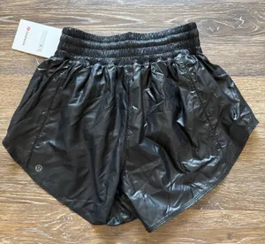 Lululemon Hotty Hot Short High Rise 4” Matte Sheen, Black Size 2 NWT thumbnail 1