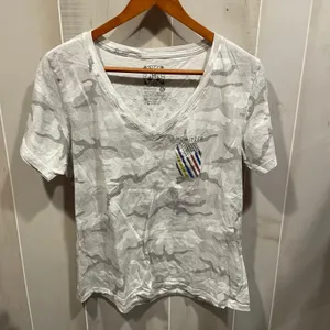 Cute camo v-neck classic stretchy t-shirt Howitzer Patriot Mfg. USA Merica thumbnail 7