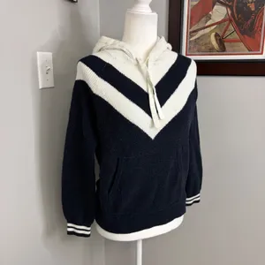 Faherty Organic Cotton Cashmere Chevron Knit Hoodie Navy Cream XS thumbnail 2