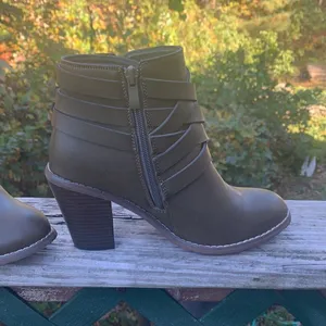 No Name Ankle Boots Sz 6.5 NWOT thumbnail 2
