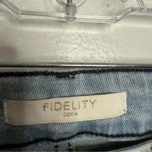 NWT Fidelity Coco Wide Leg Jeans Raw Hem Clearwater Blue‎ Size 26 Clean Girl thumbnail 5