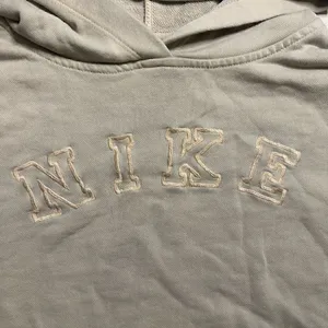 Nike cropped tie dye hoodie xs thumbnail 3