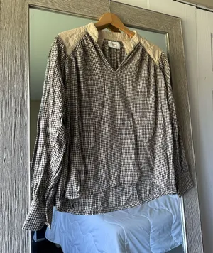 XIRENA Cream And Black Plaid Checkered Long Sleeve Blouse Size XS thumbnail 1