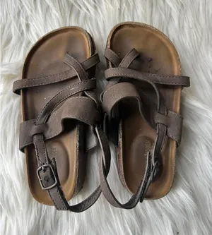 Steve Madden size 9 Brown Leather Strappy Sandals thumbnail 1