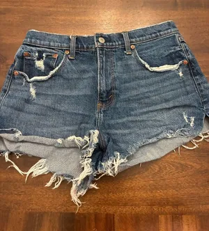 Abercrombie and Fitch The Mom Short 30 10 Curve Love Mid Rise Denim Shorts Jeans thumbnail 1