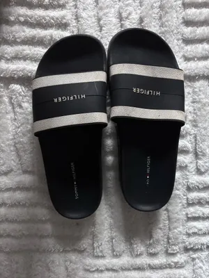 Tommy Hilfiger Slides thumbnail 2
