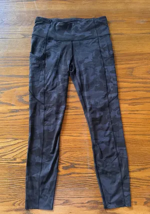 Camo Cropped Lululemon Leggings 6  thumbnail 1