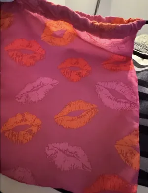 Ipsy Pink Limited Edition SPECIAL 'MM100' Lips Glam Drawstring Cosmetic Pouch thumbnail 7