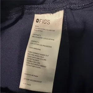 FIGS Navy Jogger Scrub Pants Small Tall | Technical Collection | Pocket Flaw thumbnail 4