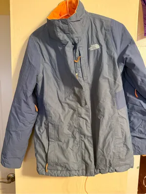 The north face women’s medium jacket thumbnail 1