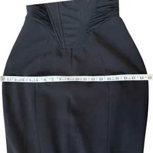 NWT‎ House of CB Fionula Strapless Feather Hem Midi Dress Size M Black thumbnail 9
