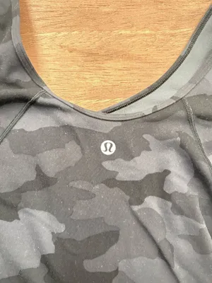 Lululemon Long Sleeve Crop Top thumbnail 3