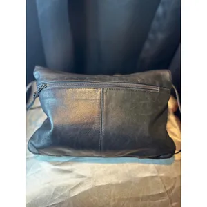 Amanda Smith Vintage Black Leather Crossbody Bag Gold Ring Accent Minimalist thumbnail 10
