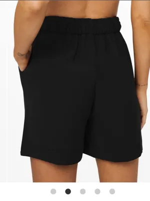lululemon Noir Short 5.5 Black High-Waist with Tie thumbnail 2